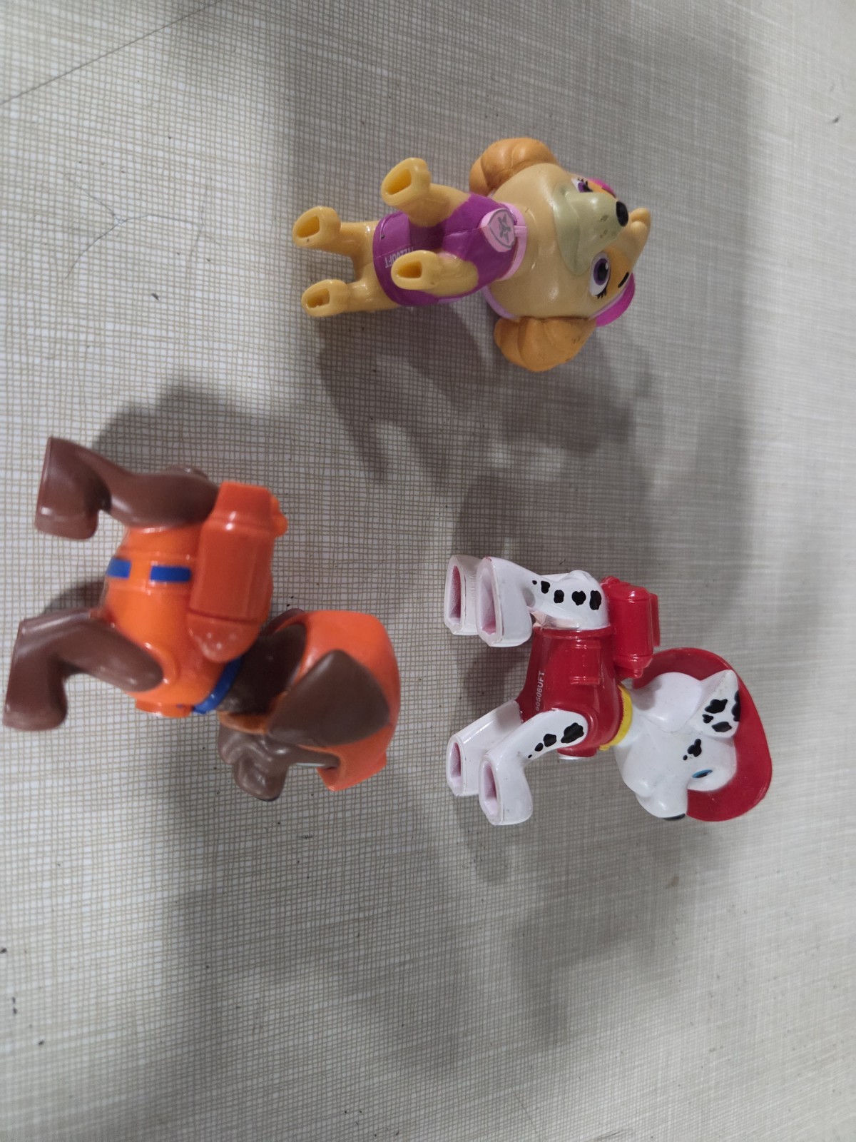 Lotto di 3 figurine Paw Patrol Marshall, Skye, Zuma