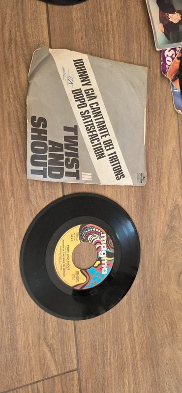 Johnny 45 giri vinile