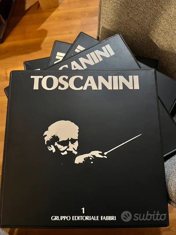 40 LP TOSCANINI CON CUSTODIA
