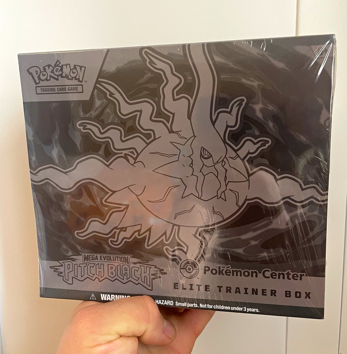 Pokémon Center Pokémon TCG Mega Evolution—Pitch Black Elite Trainer Box 2024
