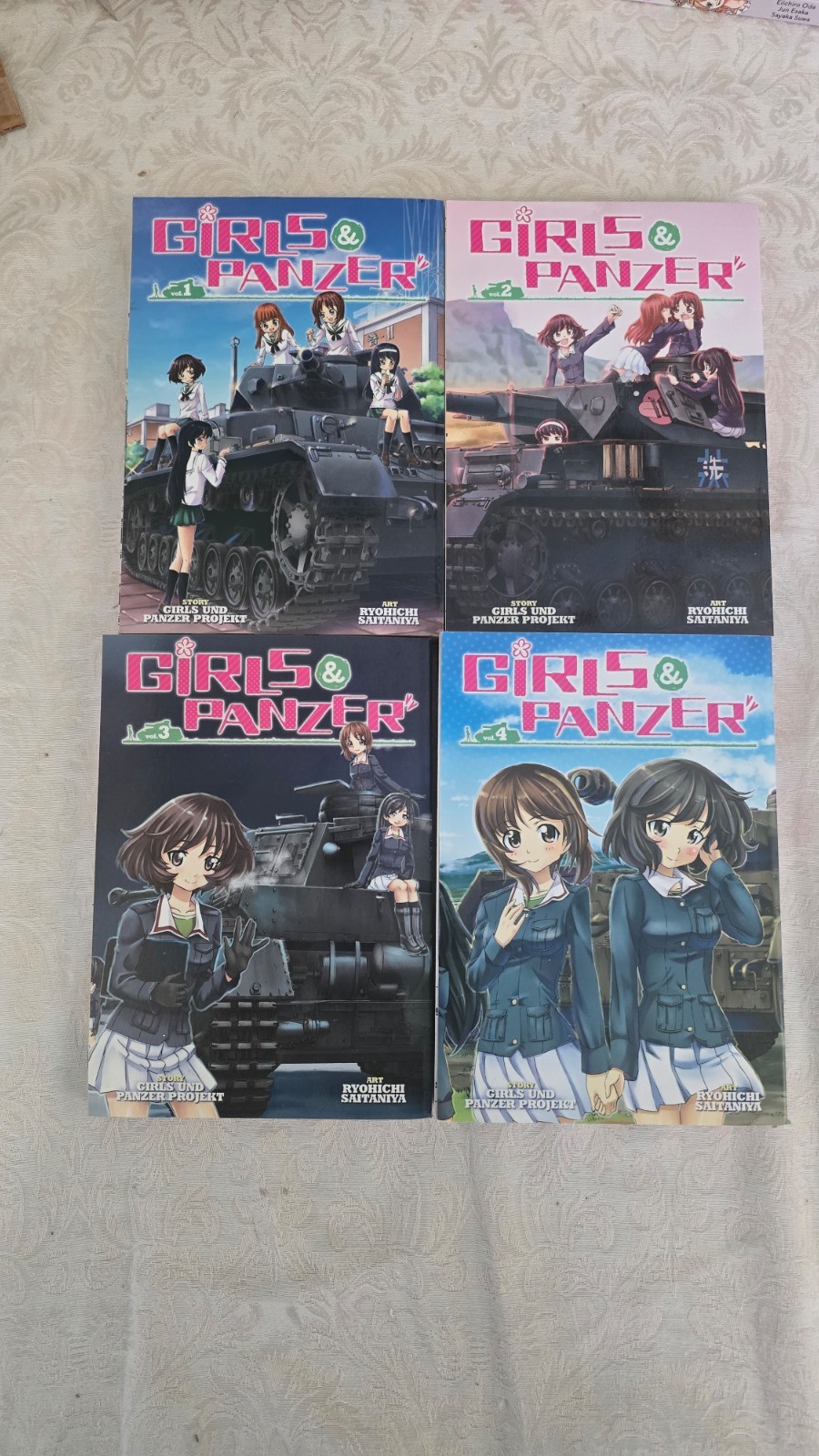 Girls Und Panzer Vol 1-4 set serie volumi manga inglese