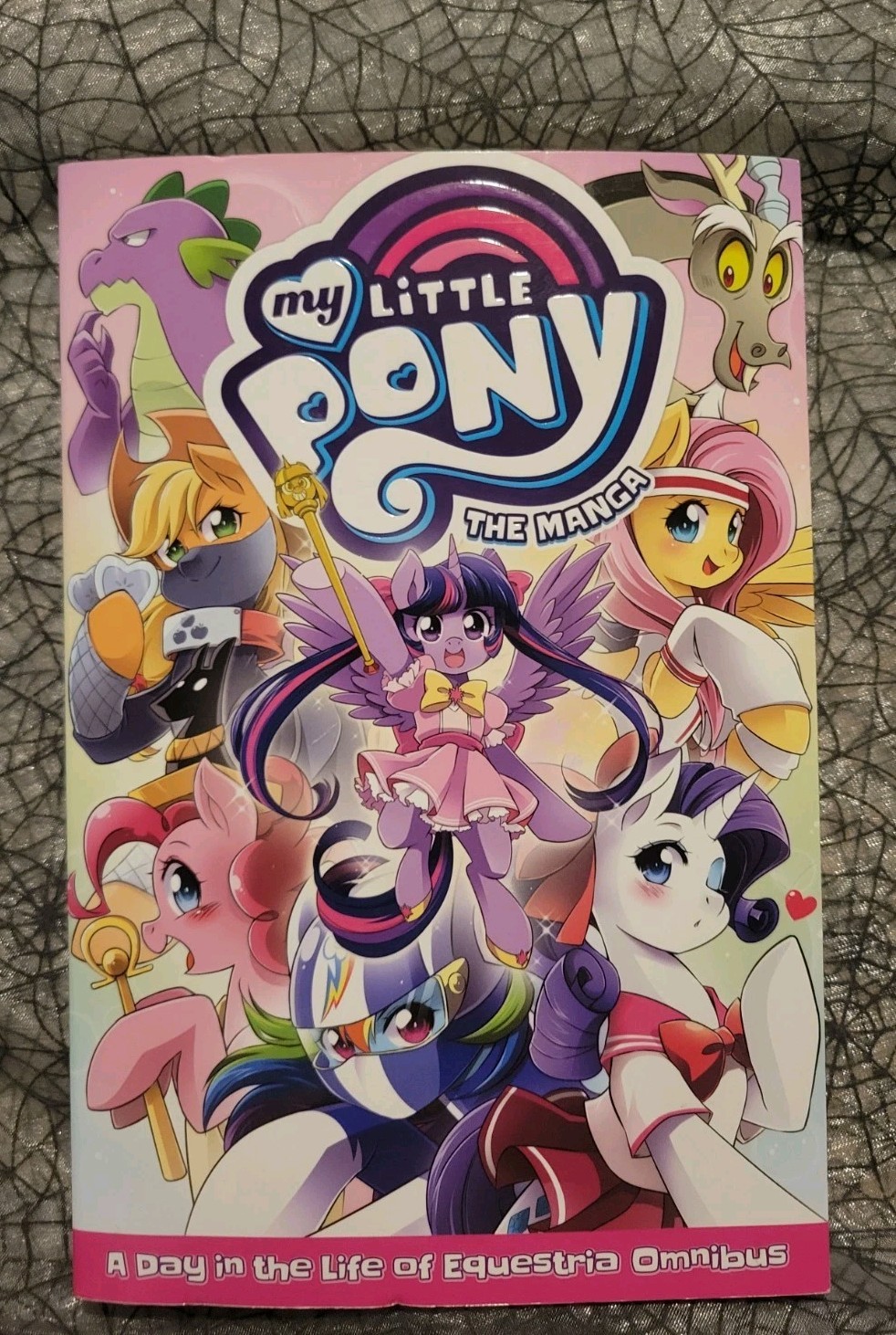 My Little Pony Un giorno nella vita di Equestria manga tpb fumetto omnibus libro fuori produzione 