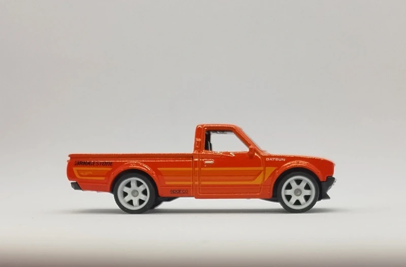 Hot Wheels JDM Datsun 620 personalizada