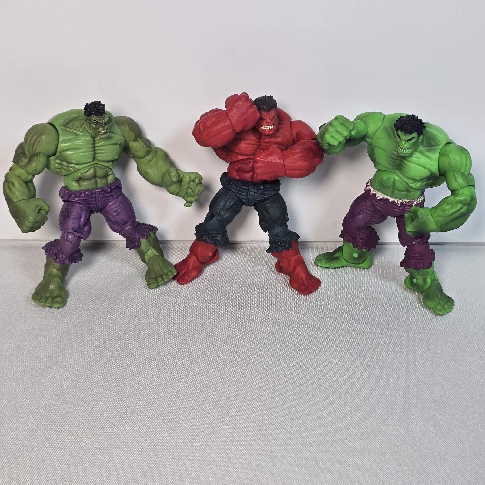 LOTTO 3 action figure 2009 Marvel Universe HULK 3,75 ROSSO 028 + VERDE 013 + leggende