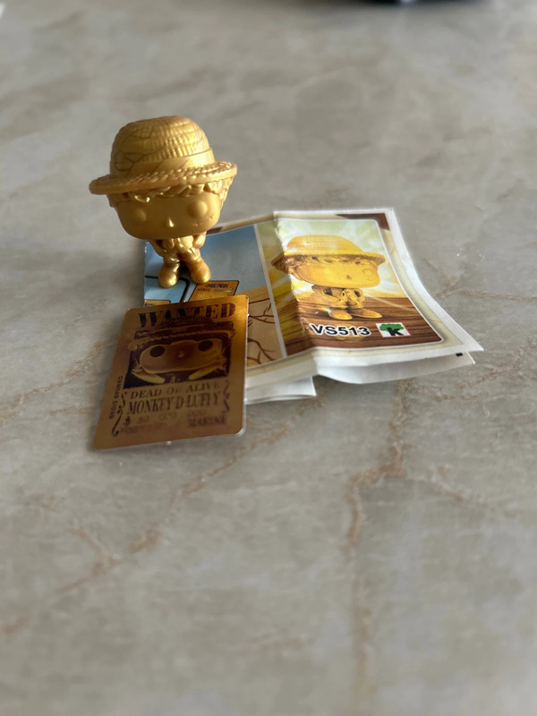 Luffy dorado kinder joy