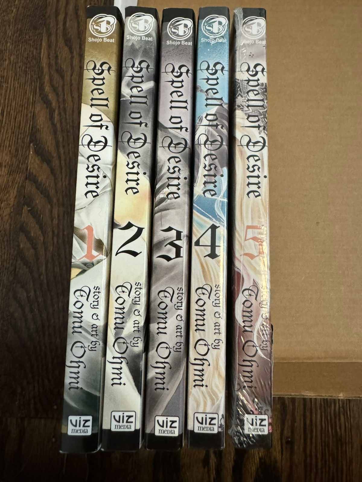 Spell of Desire Manga 1-5 Set Completo Libri Inglese Viz Tomu Ohmi