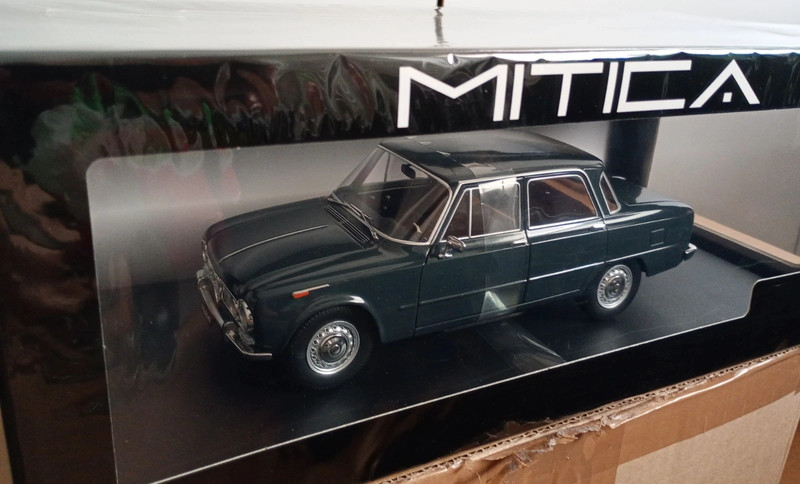 Alfa Romeo Giulia 1.6 TI 1962 scala 1:18