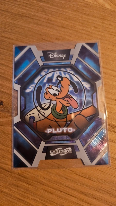 Chronoz 2026, Pluto