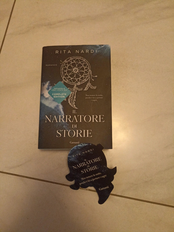 Libro il narratore di storie Rita Nardi con gadget