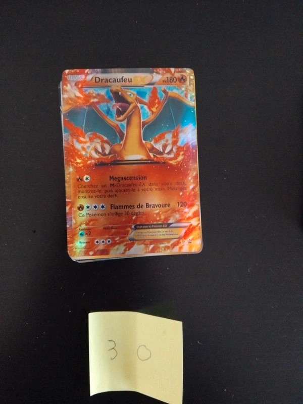 Lots de 30 cartes pokémon rare.