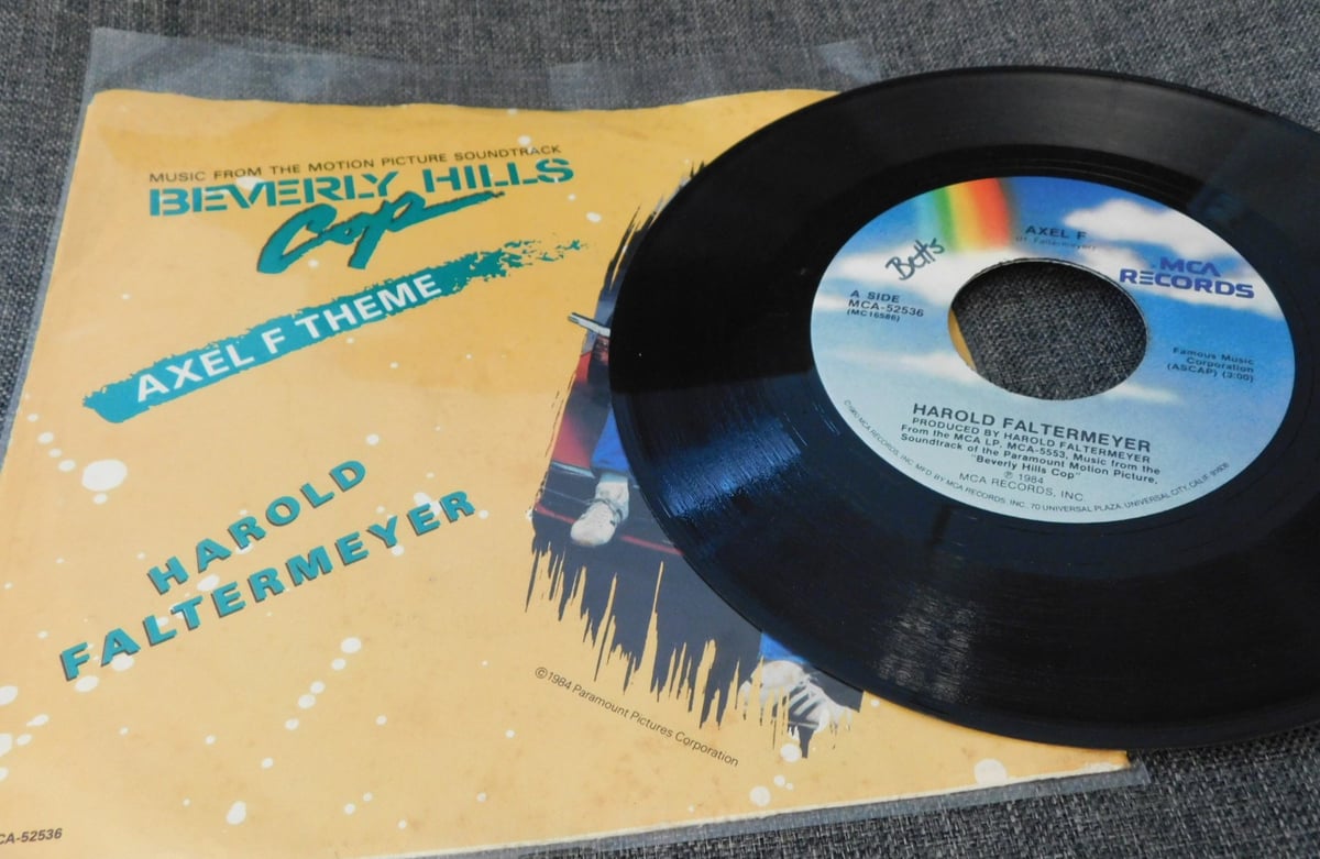 MUSIC FROM BEVERLY HILLS COPY AXEL F THEME 45 RPM RECORD 077