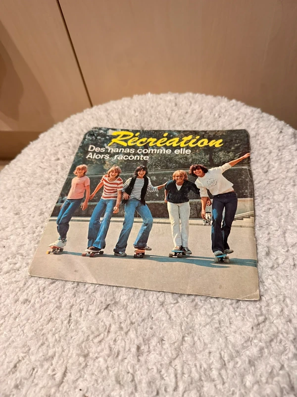 vinyle Récréation Des nanas comme elle - Alors raconte 45 tours