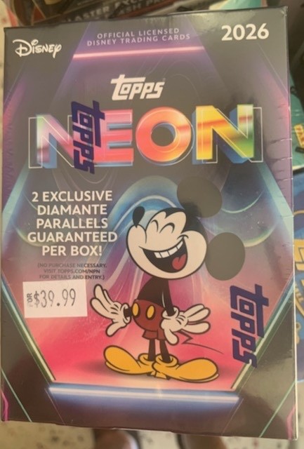 2026 TOPPS DISNEY NEON VALUE BLASTER BOX (35 carte) con cromo nuovo quantità