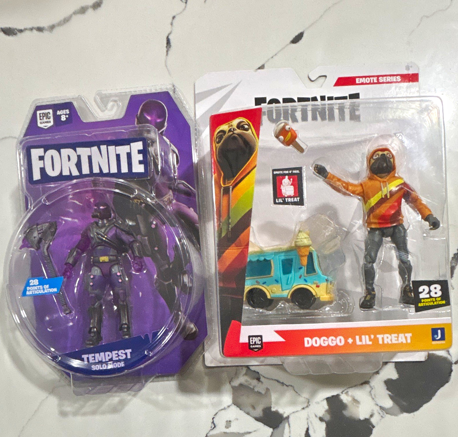 Fortnite Boxed Figure Set Tempest Solo Mode & Doggo + lil’ Treat (ENTRAMBI) 2