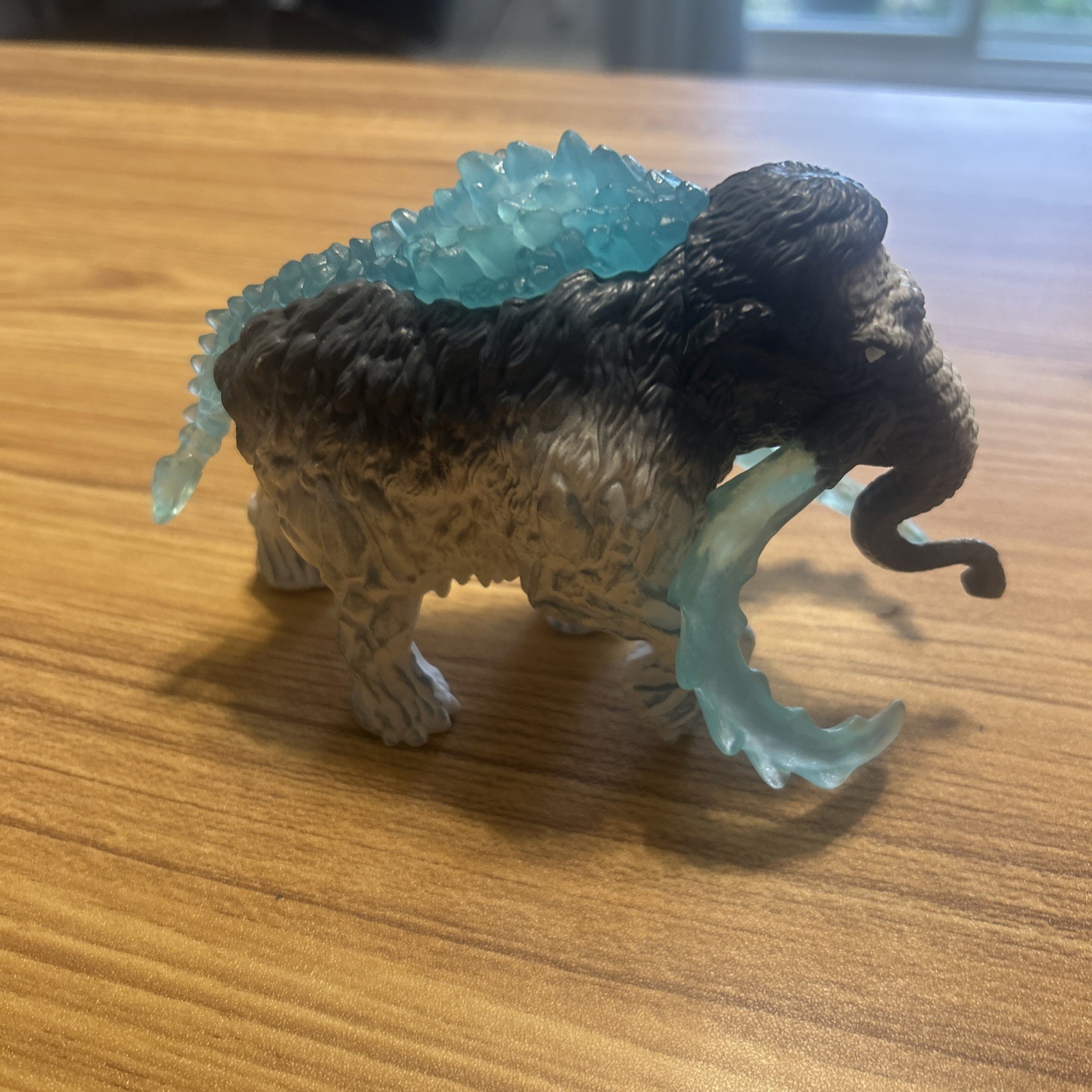 Creatura Schleich Eldrador - mammut lanoso di ghiaccio