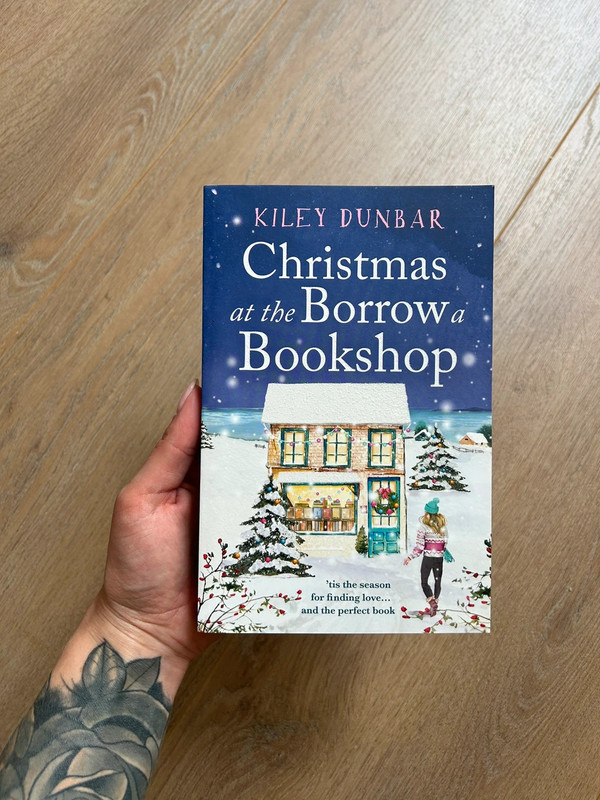Christmas at the Borrow a Bookshop - Kiley Dunbar