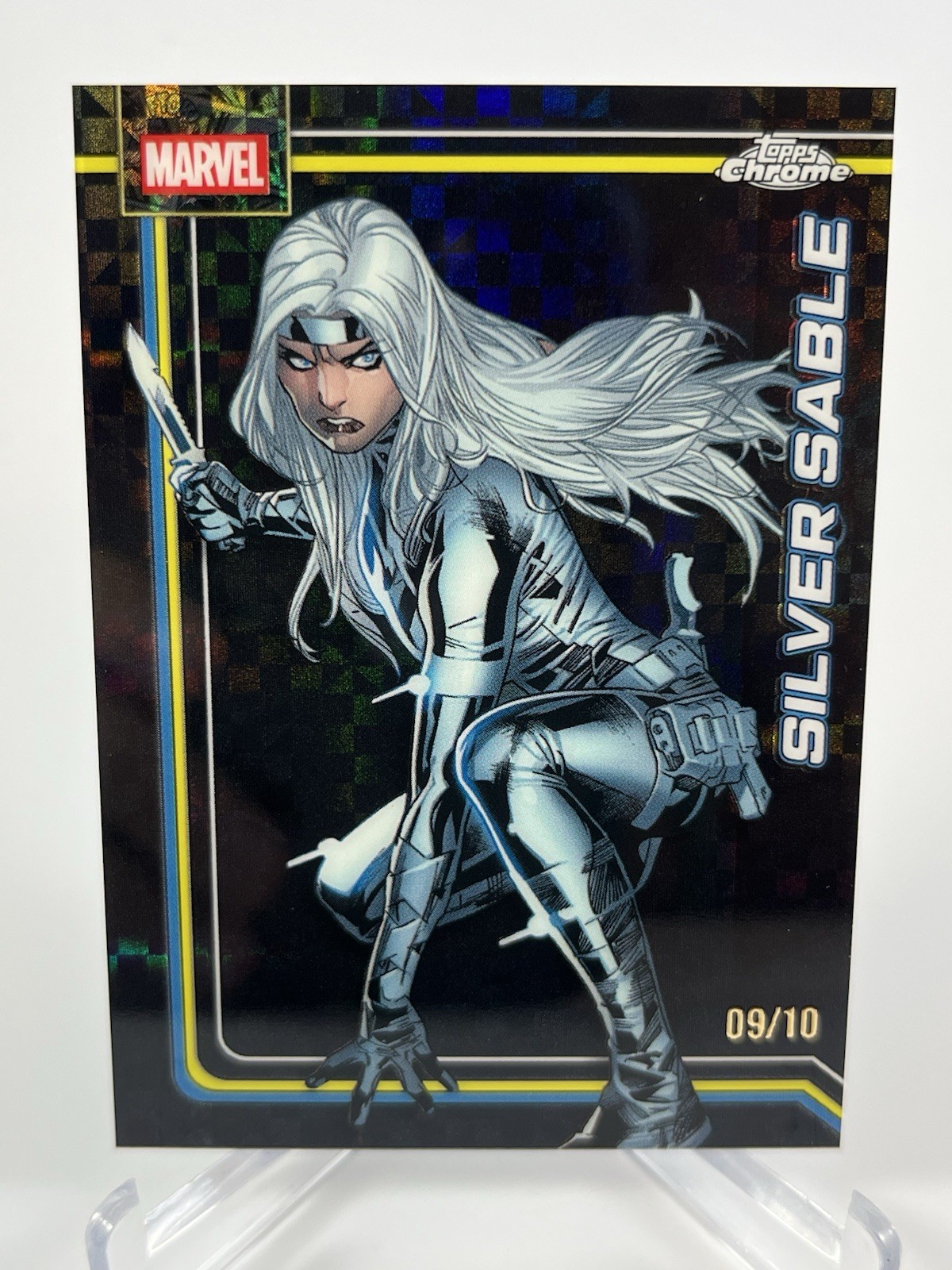 Silver Sable 158 Black X-Fractor 9/10 2026 Topps Chrome Marvel Comics Card quasi nuovo