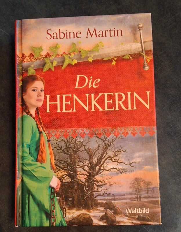 Die Henkerin, gebunden