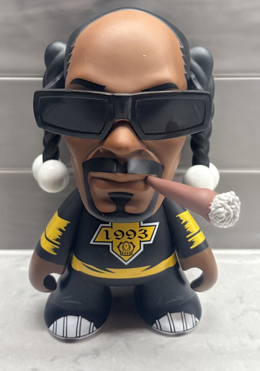 Figurina Kidrobot Snoop Dogg 7" in vinile 2013 20° anniversario Doggystyle