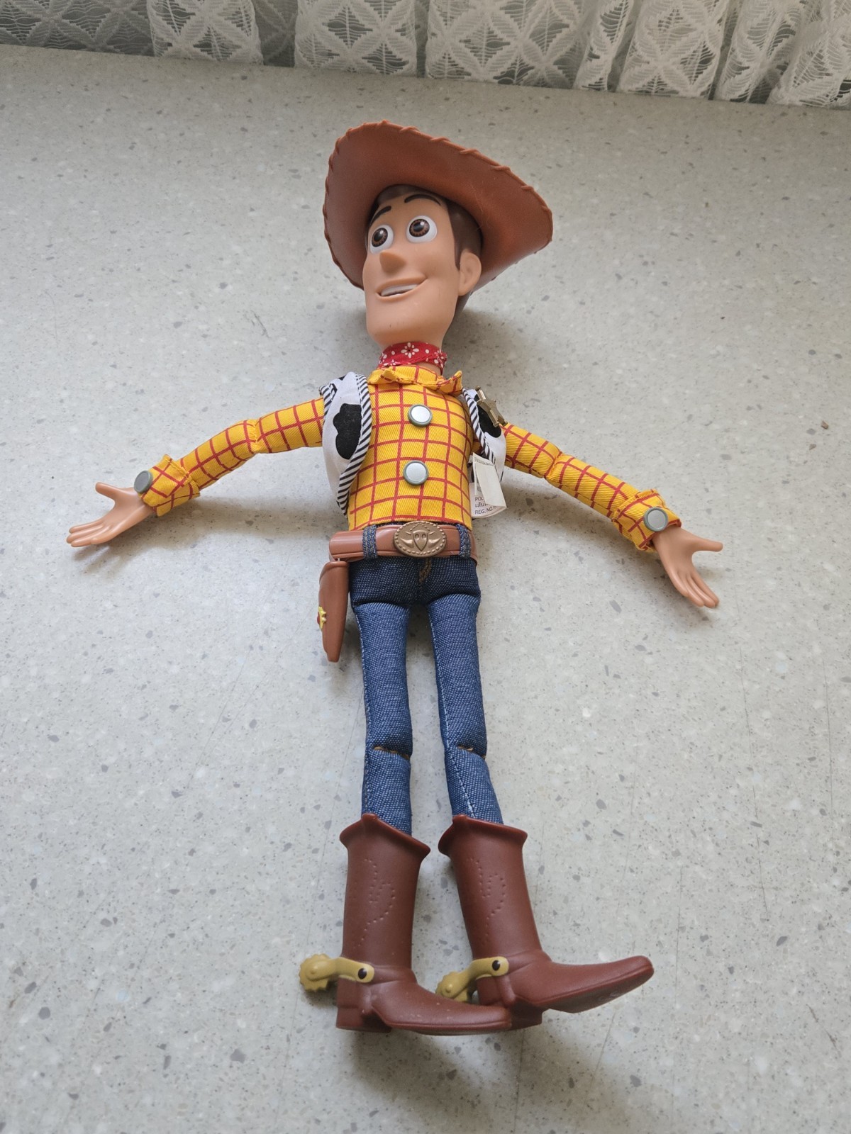 Disney Pixar Toy Story Bambola Parlante LEGNO Pull String 14" FUNZIONANTE, Andy