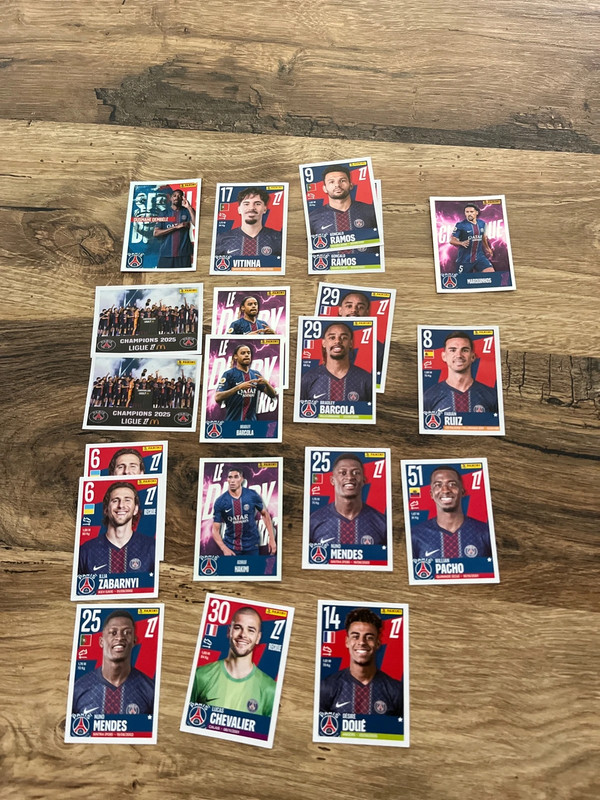 Cartes Panini 25/26 : Paris Saint Germain