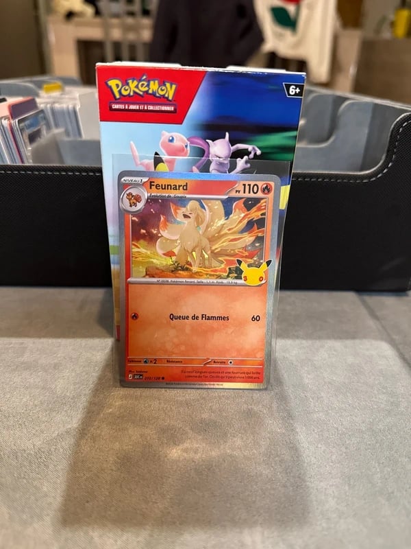 Feunard - 30 ans Pokémon - 010/128