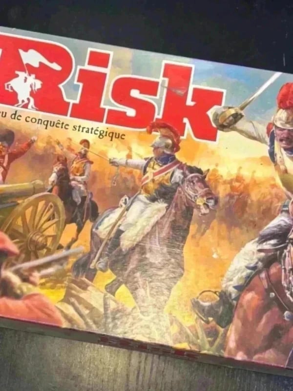 Risk, Jeu de Société Stratégique et Immersif, Jeu de Plateau de Conquête avec Missions et Armées