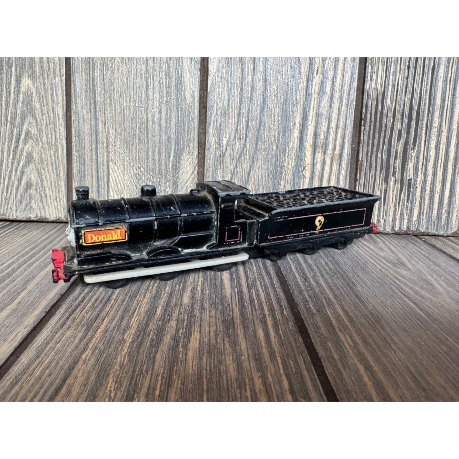 Vintage Thomas & Friends Wooden Railway Donald Engine Train 1999 Learning Curve