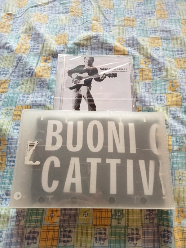 Vasco Rossi Tracks2 cd + t-shirt buoni o cattivi