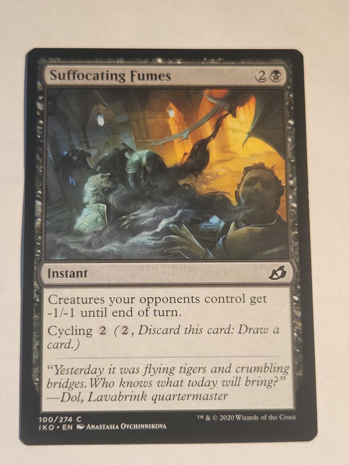 Fumi Soffocanti 100 Ikoria: Tana dei Behemoth Magic: The Gathering LP Comune