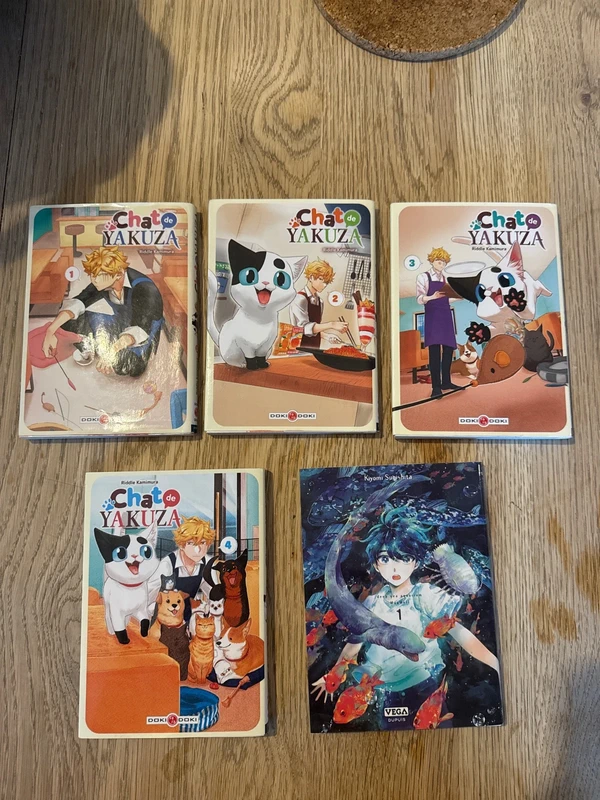 Lot de manga 4 tomes le chat yakuza et 1 tome deep sea