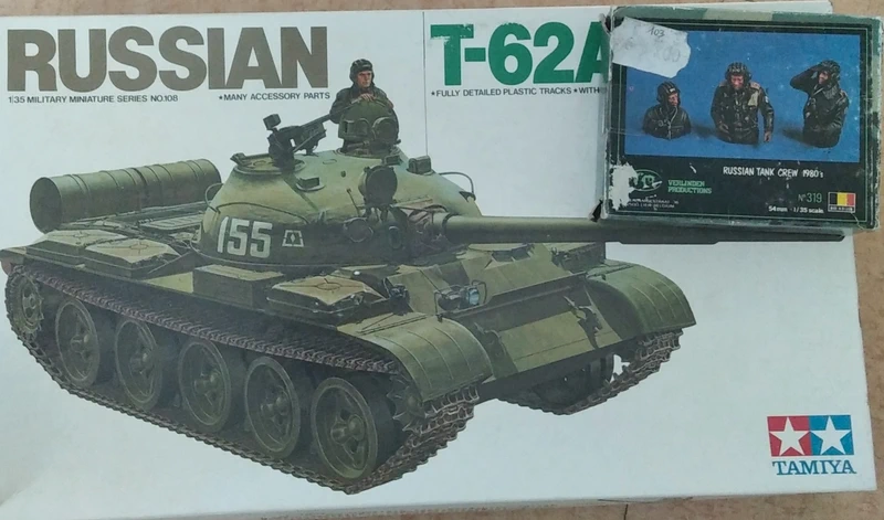 1/35 maquette Tamiya T-62 + Verlinden russian tank crew 1980's