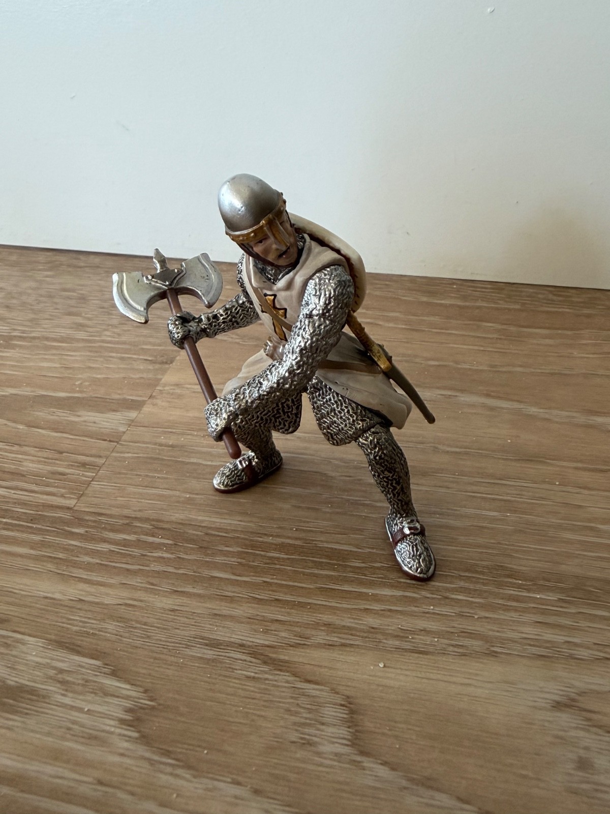 Schleich World of Knights 2005 70036 soldatino a piedi con ascia da battaglia figurina