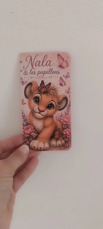 Nala et les papillons