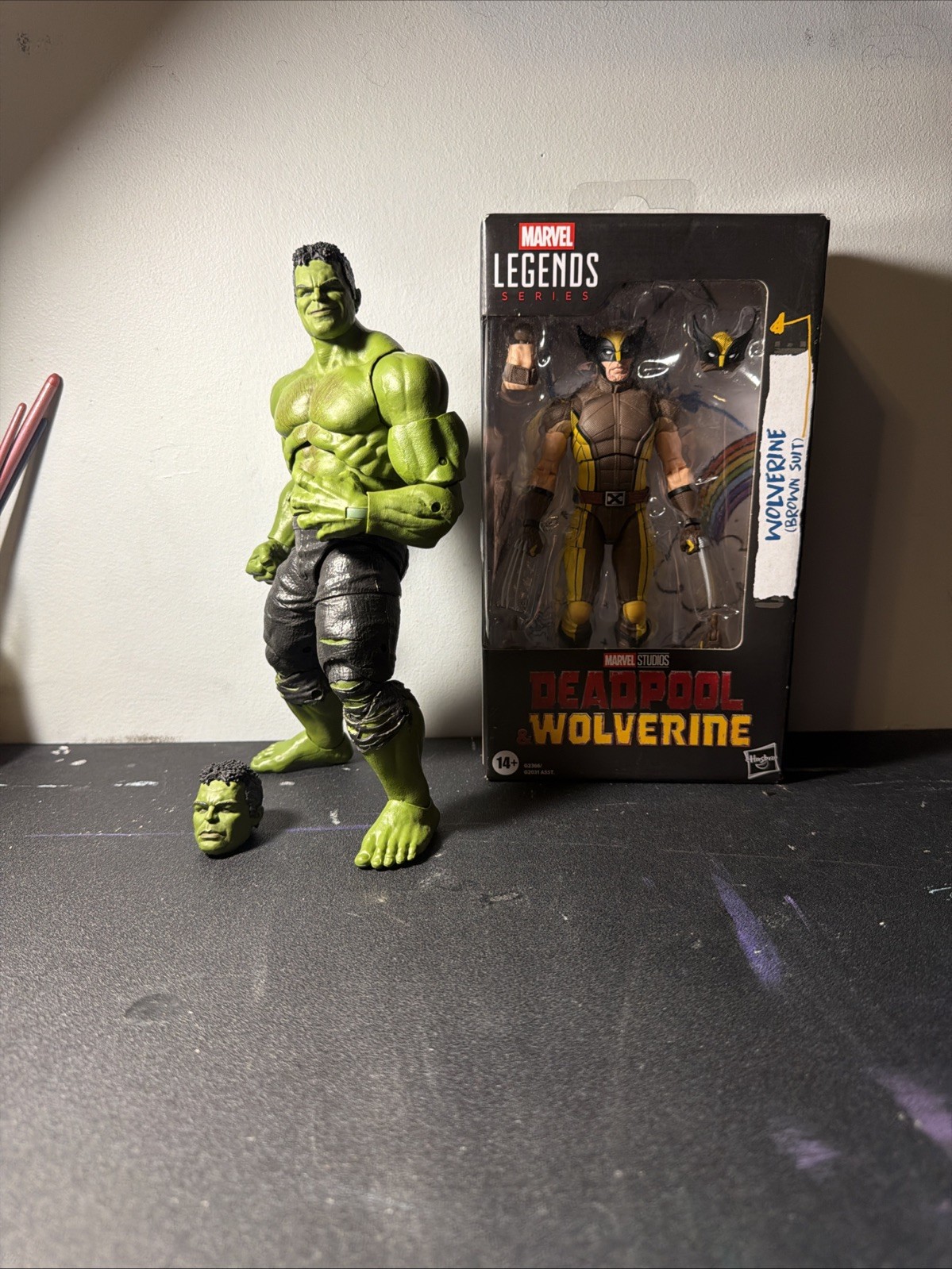Marvel Legends Smart Hulk Baf And Sealed Wolverine (Brown Suit) Live Action 