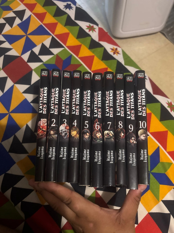 Lot de 10 mangas l’attaque des titans tome 1 a 10 neuf