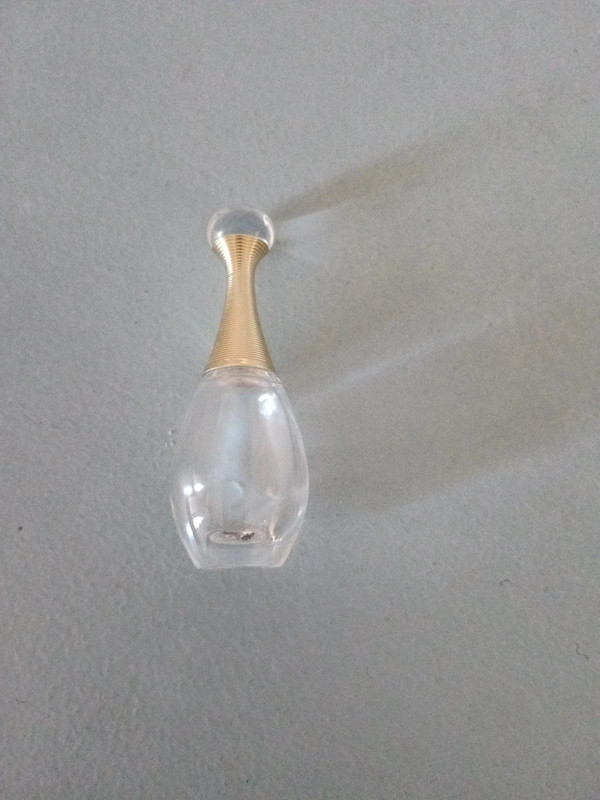 Miniature de parfum j'adore de Dior