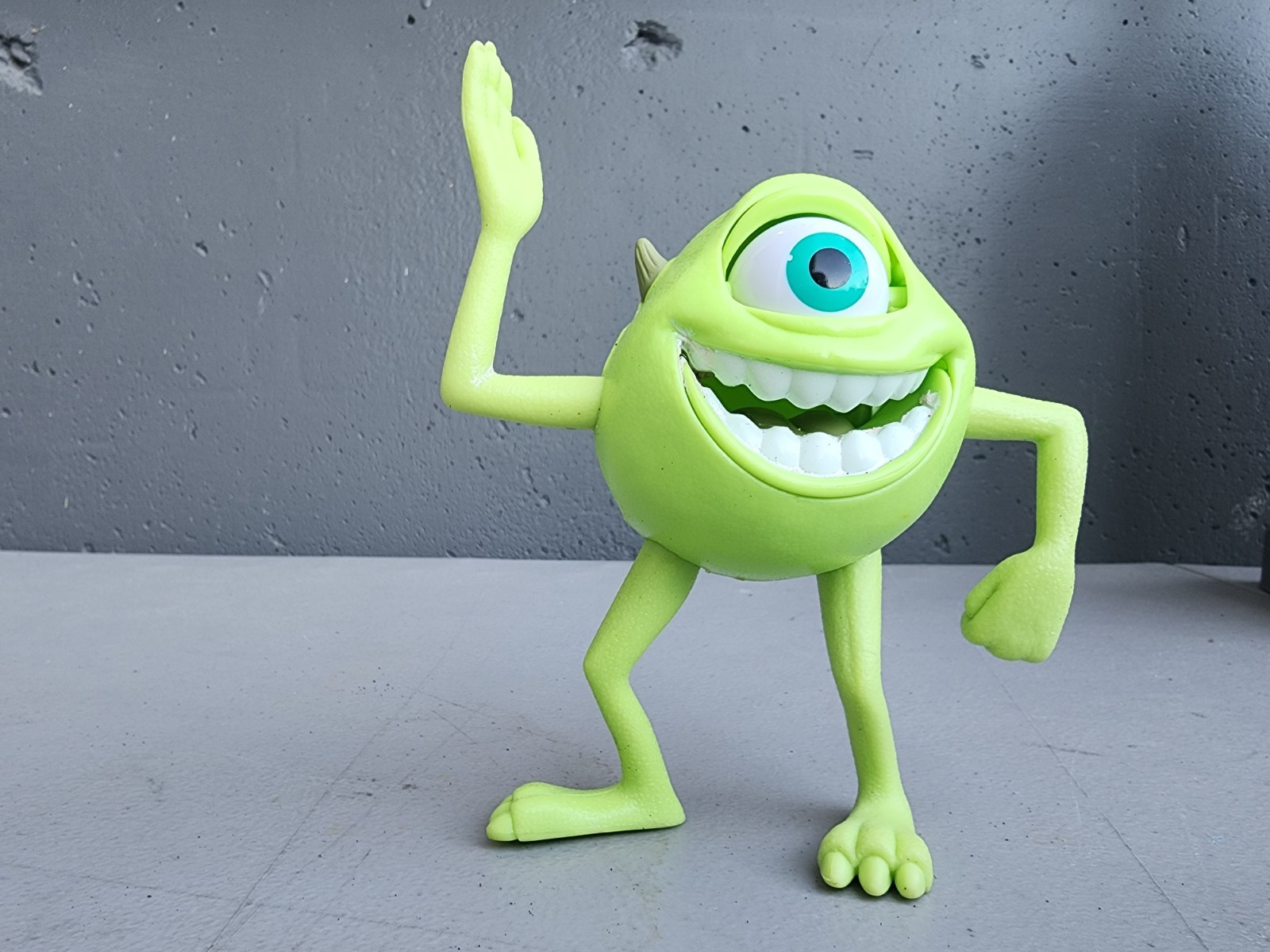 Monsters Inc. Mike Wazowski Figura in plastica posabile 5"