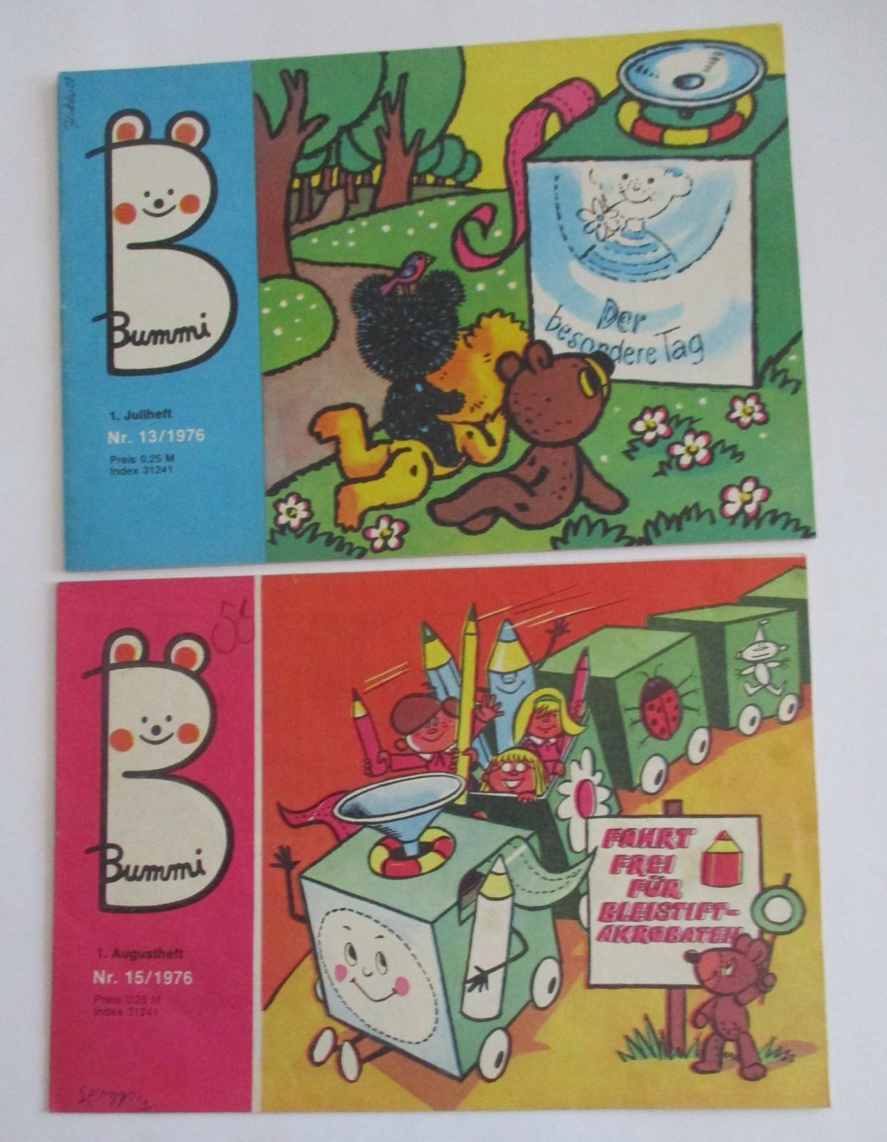 2 vecchi quaderni in gomma del 1976 / n.13 e 15