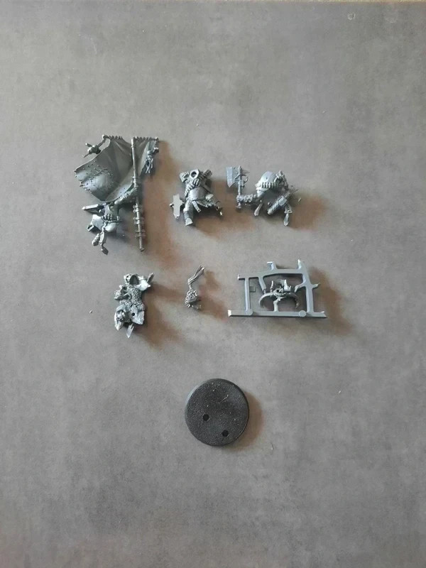 Figurine Orks Nob Portétendar Armageddon Warhammer 40000