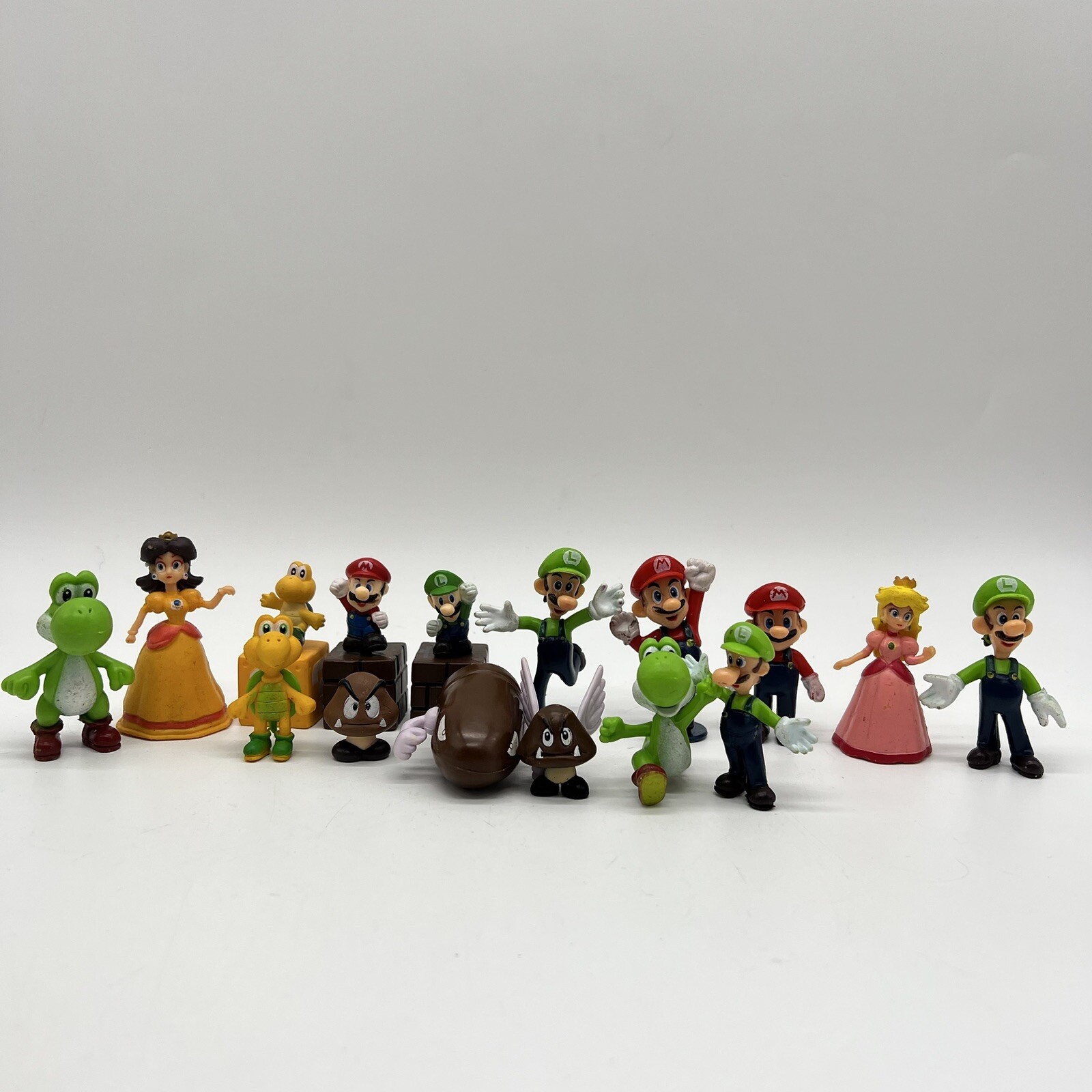Nintendo Mario Super Mario Bros Figure Cake Topper Set di 16 Giocattoli Videogioco