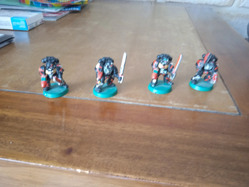 Lot figurines blood Angel métal argenté.