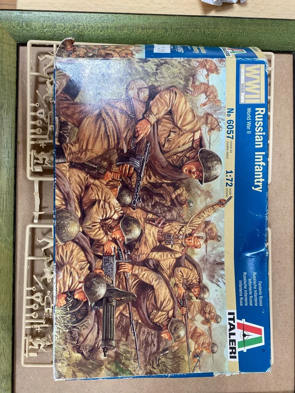 Modellismo italeri fanteri russa
