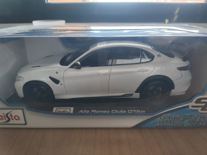 Alfa Romeo Giulia GTAm 1:18