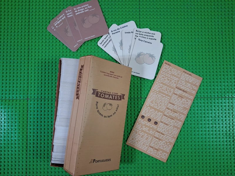 Jogo Cartas com Tomates