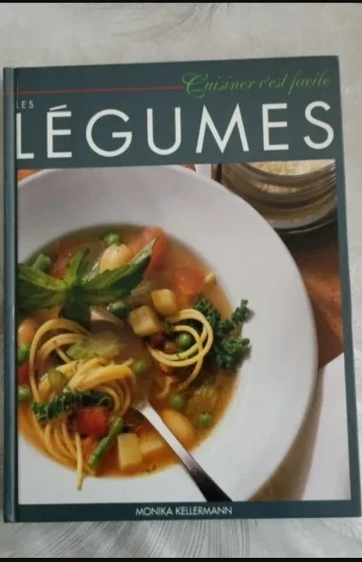 livre de cuisine Cuisiner c'est facile : les légumes Monika Kellermann Très bon état