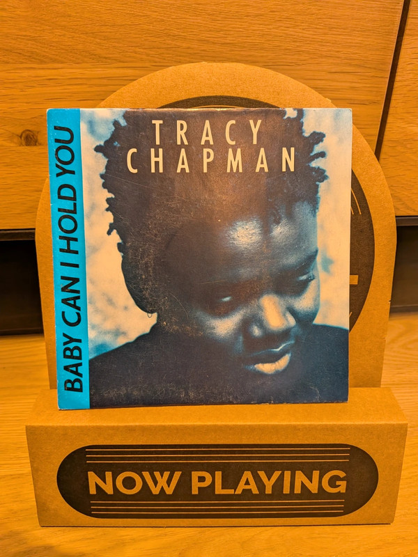 Tracy Chapman – Baby Can I Hold You