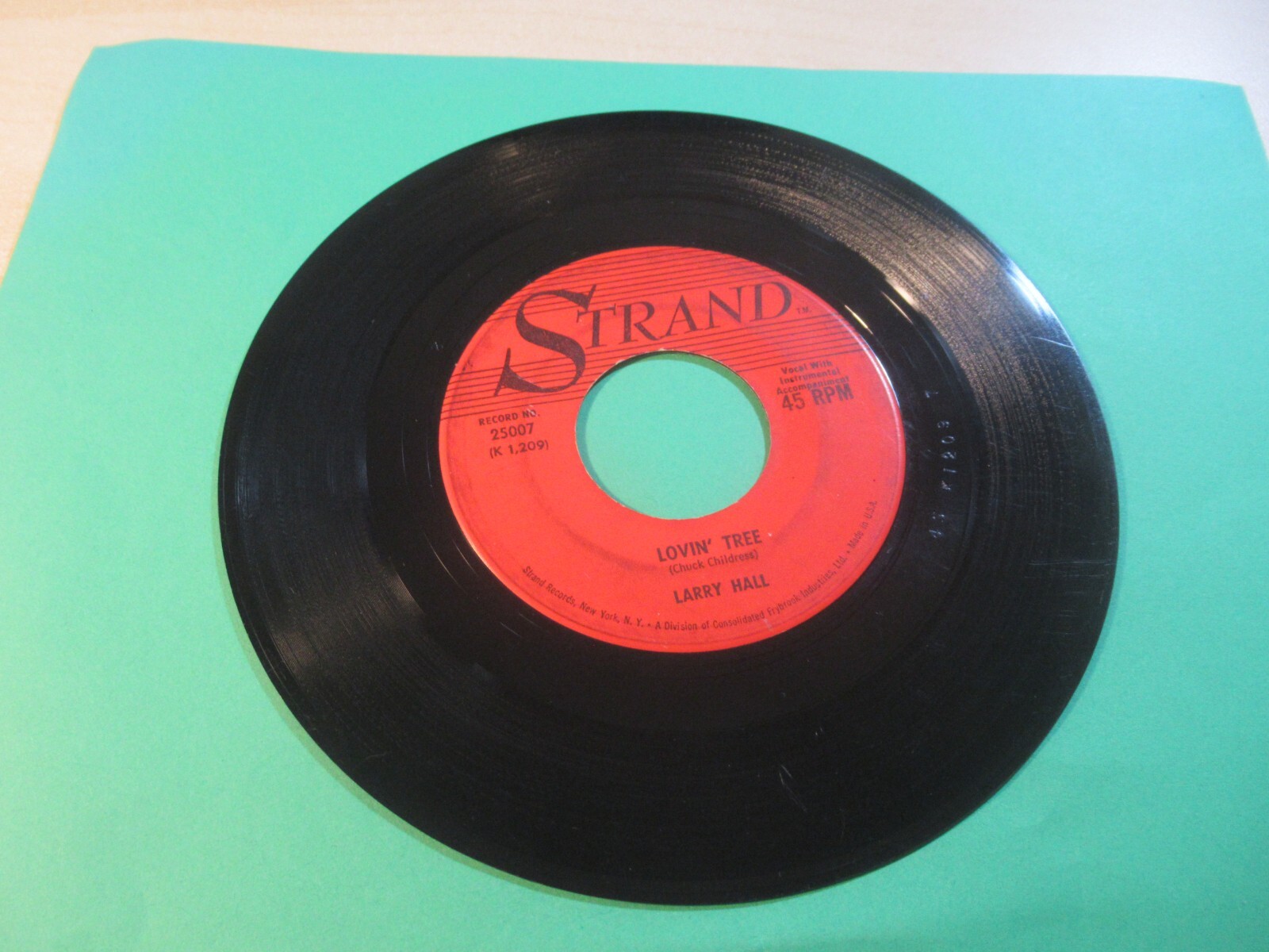 LARRY HALL SANDY LOVIN' TREE 45 RPM STRAND 25007 ROCK ROCKABILLY 1959