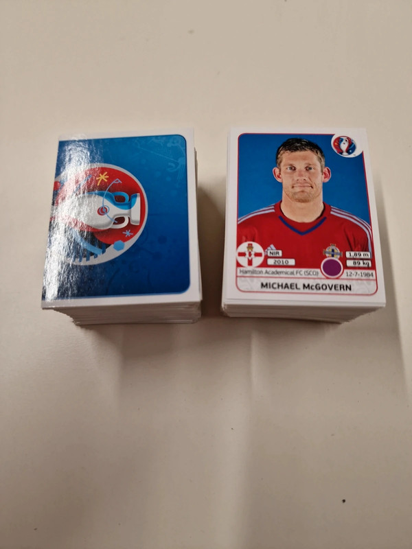 Euro 2016 486 figurine tutte diverse, ottime condizioni no argentate