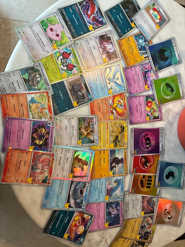 Lot cartes Pokémon 30 ans